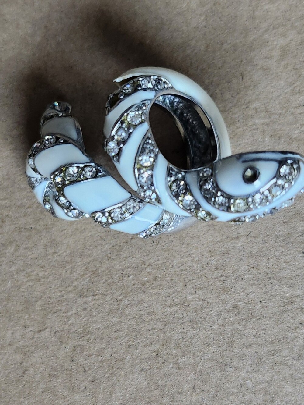 White Crystal Enamel Snake rings